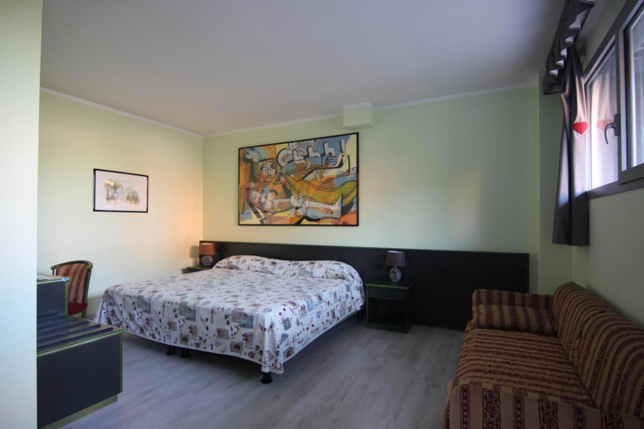 Green Hotel Poviglio  Buitenkant foto