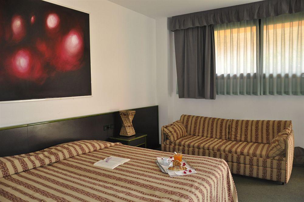 Green Hotel Poviglio  Buitenkant foto