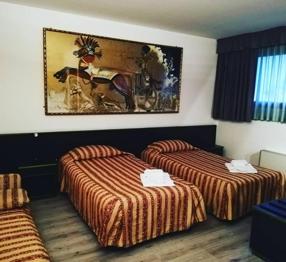 Green Hotel Poviglio  Buitenkant foto